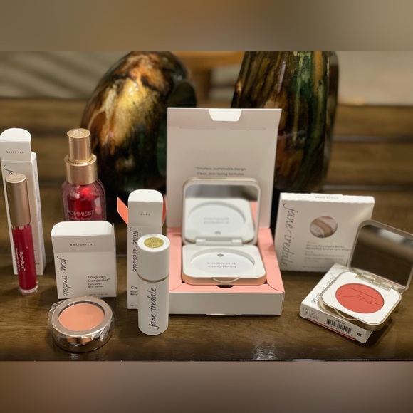 ***SOLD***Jane Iredale Makeup - Picture 6 of 7